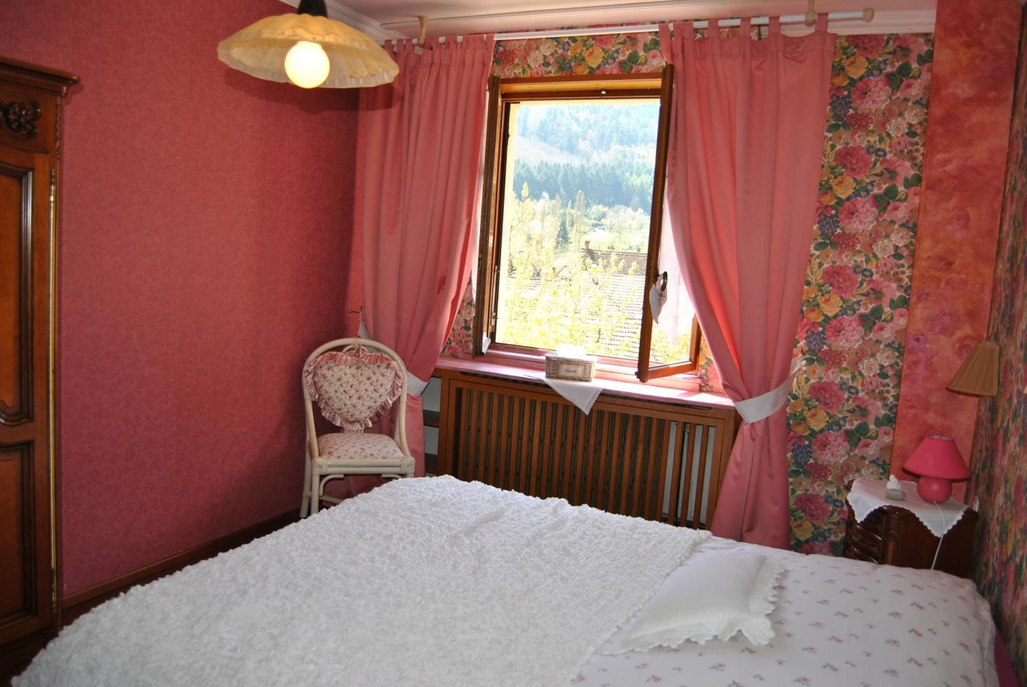 Appartements & Chambres Les Loges Du Capucin Kaysersberg-Vignoble Zimmer foto