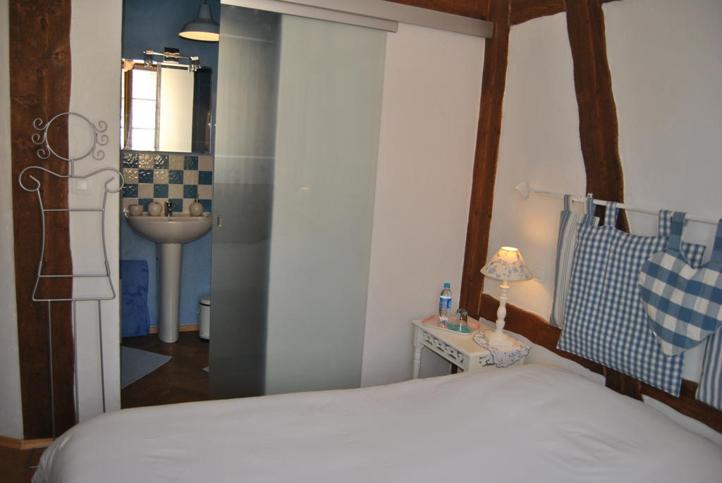 Appartements & Chambres Les Loges Du Capucin Kaysersberg-Vignoble Zimmer foto